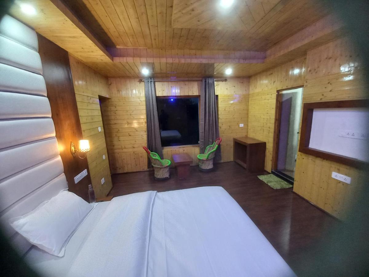 Humble Holiday Inn Kufri Simla Eksteriør billede